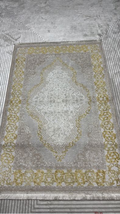 Продаю шелковые ковры.