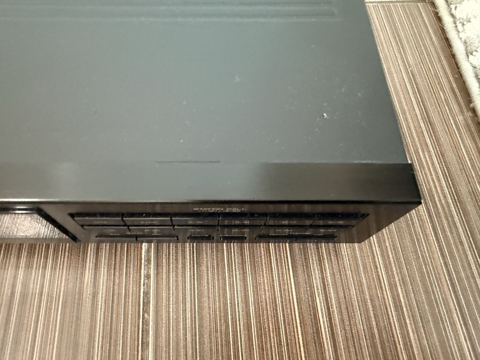 Pioneer F-656 Качествен тунер