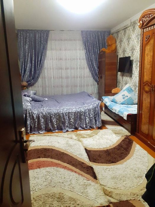 Tezda 6 xonali 8 etajda uy sotladi