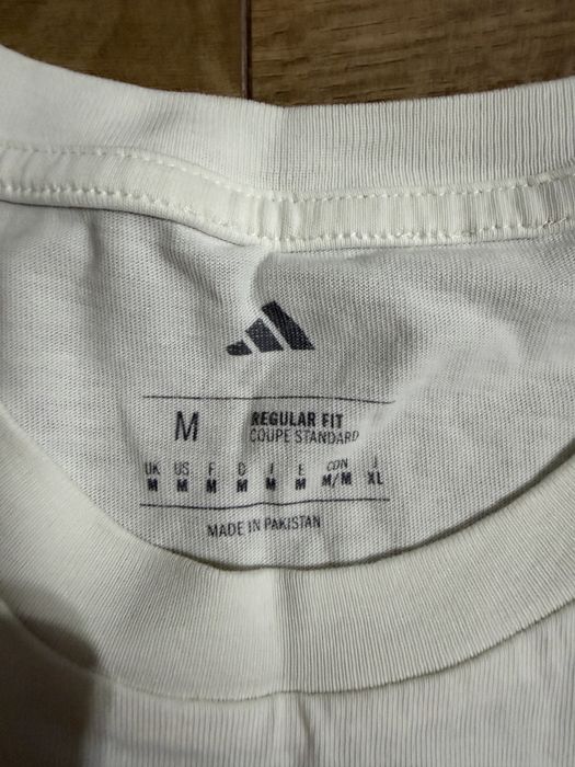 Tricou Adidas.