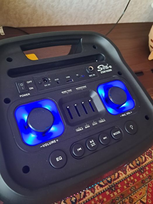 Продам блютуз калонку новая.