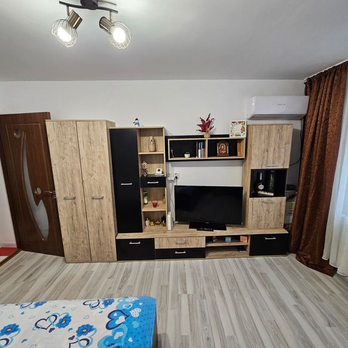 Garsoneier de inchiriat , Lujerului