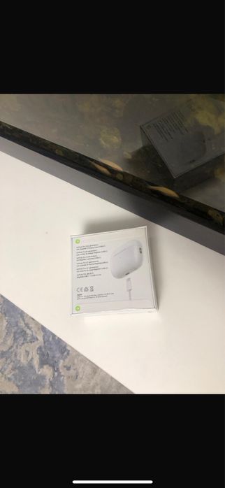 AirPods Pro 2 white