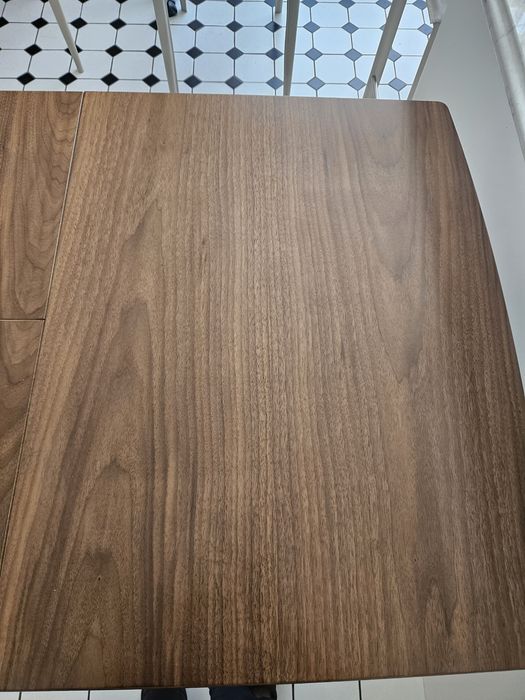 Продам стол обеденный