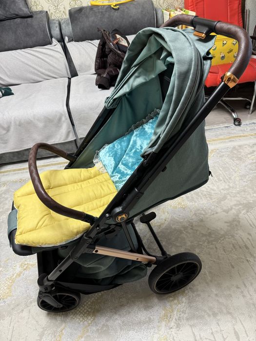 Продаю коляску в отличом состоянии