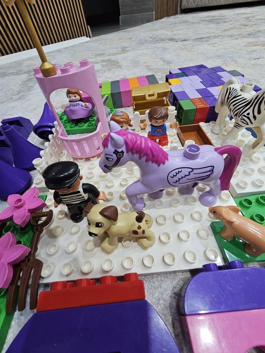 Продам конструктор для девочек