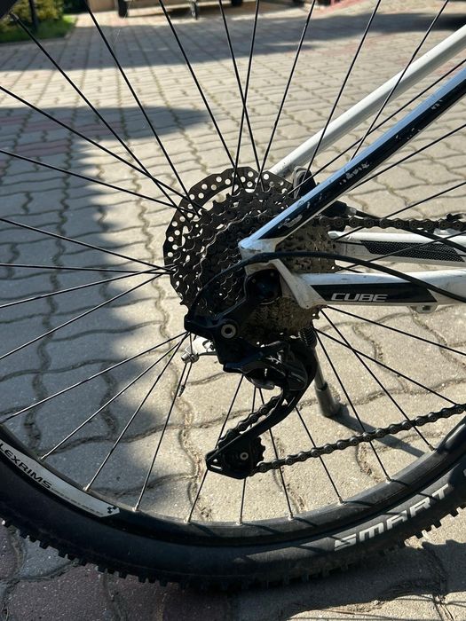 Bicicleta XC Cube