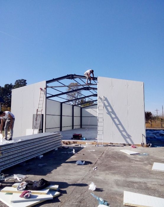 Vand ferme si stâlpi pentru hala structură metalică confectionez orce