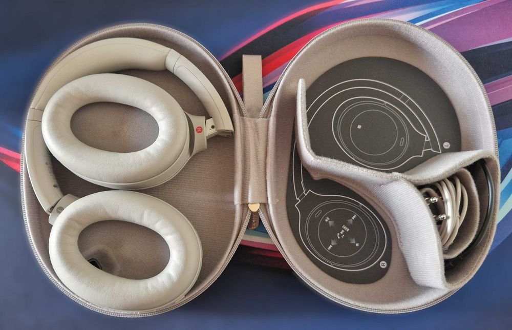 Продам Sony WH-1000XM4 — оригинал, отличное состояние