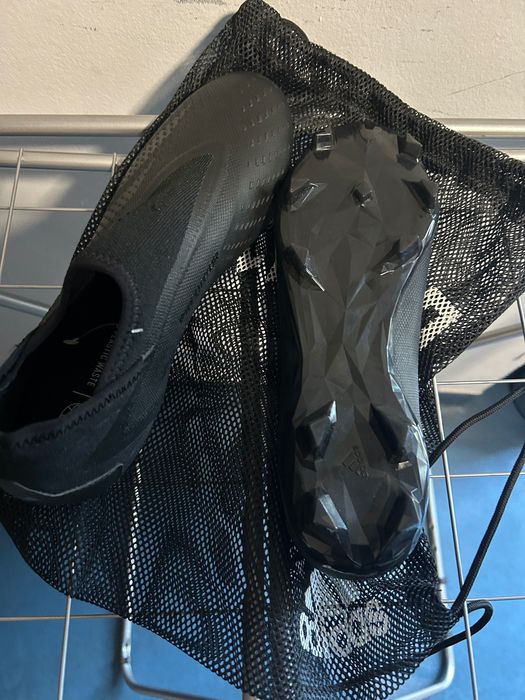 Ghete de fotbal Adidas Predator fără șiret
