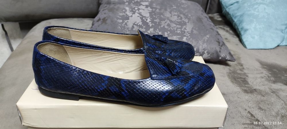 Балетки женские  продам . Кожа.