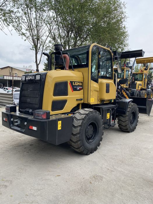 0,8куб мини погрузчик Lugong
