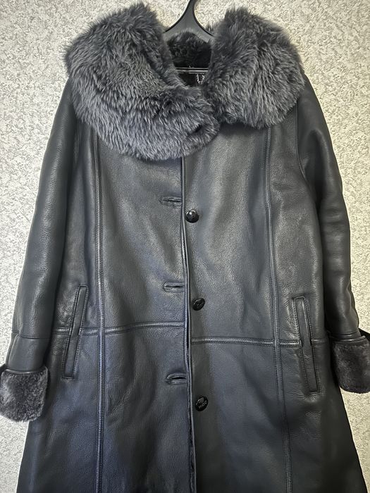 Продам натуральную дубленку (песец и мутон)