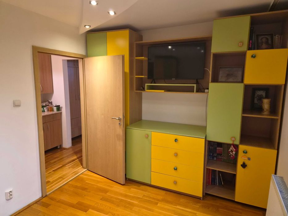Inchiriere apartament 2 camere decomandat  zona Girocului