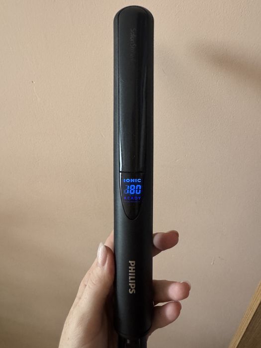 Утюжок для волос Philips SalonStraight