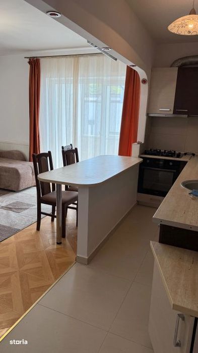 Apartament de 2 camere, 38 mp, loc de parcare, str Stejarului