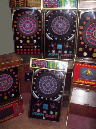 Джага, дартс, аркадна електронна игра, билярд,клатушки