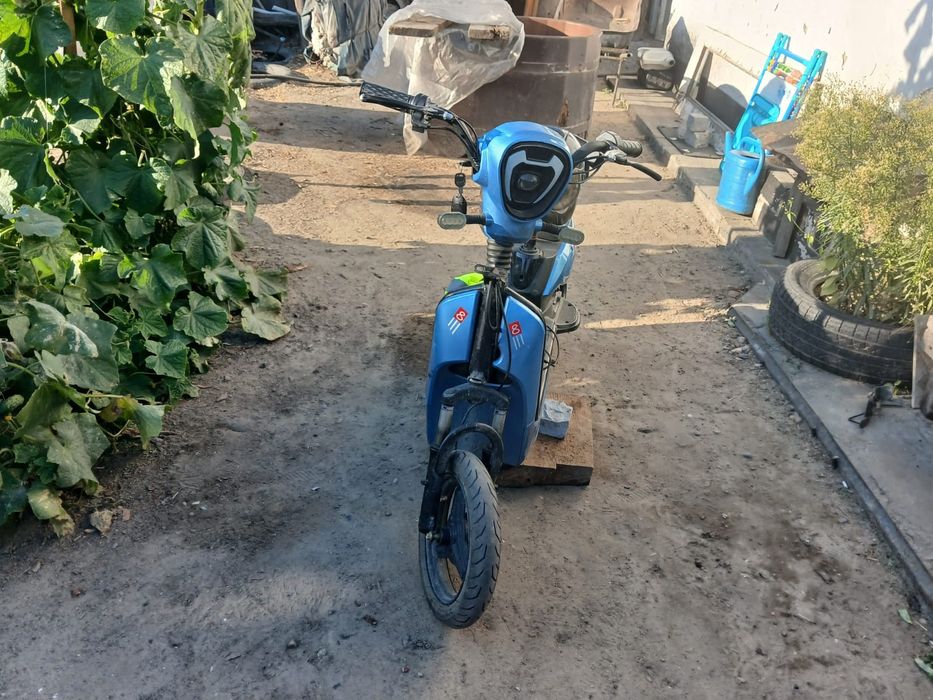 Продам скутер качественный хороший все отлично