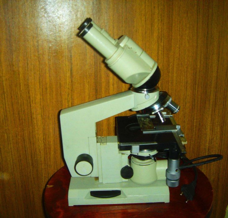 Продам Российский бинокулярный оптический  микроскоп Биолам Р-15