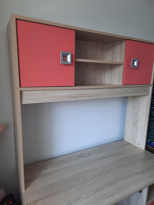 Уголок для школьника, письменный стол