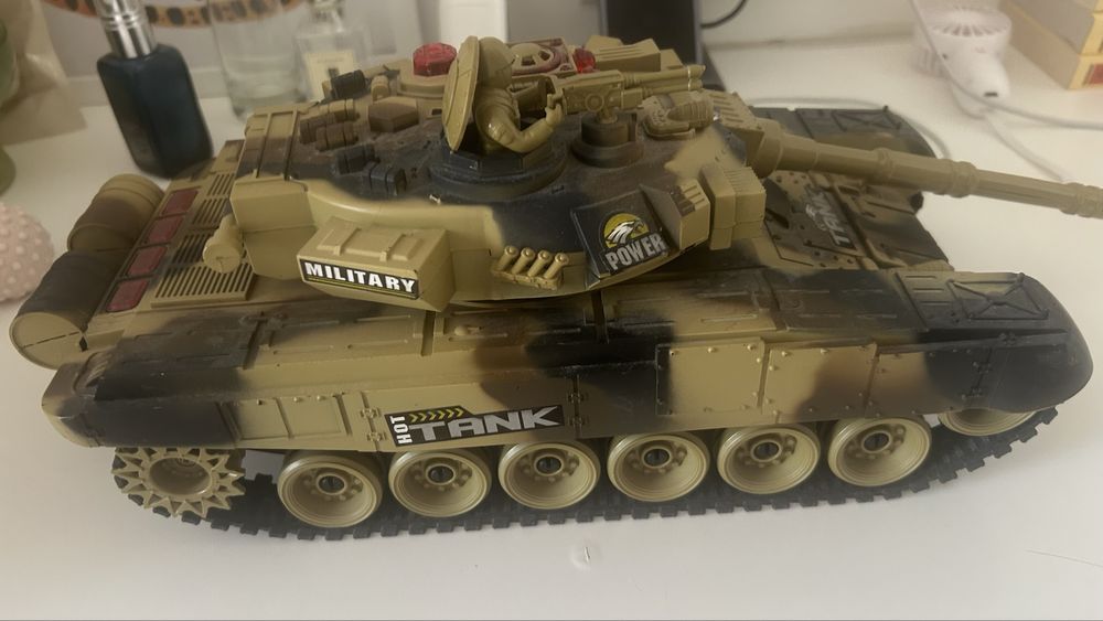 Танк на батарейках