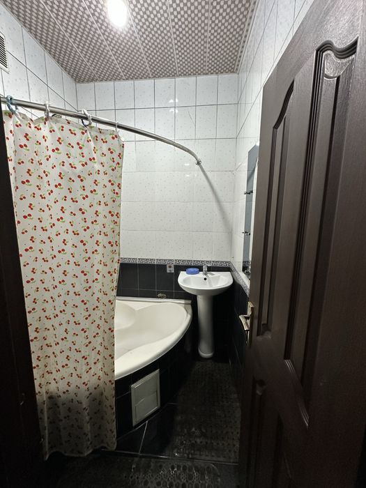 Chilonzor 19-mavzeda 4 xonali uy sotiladi