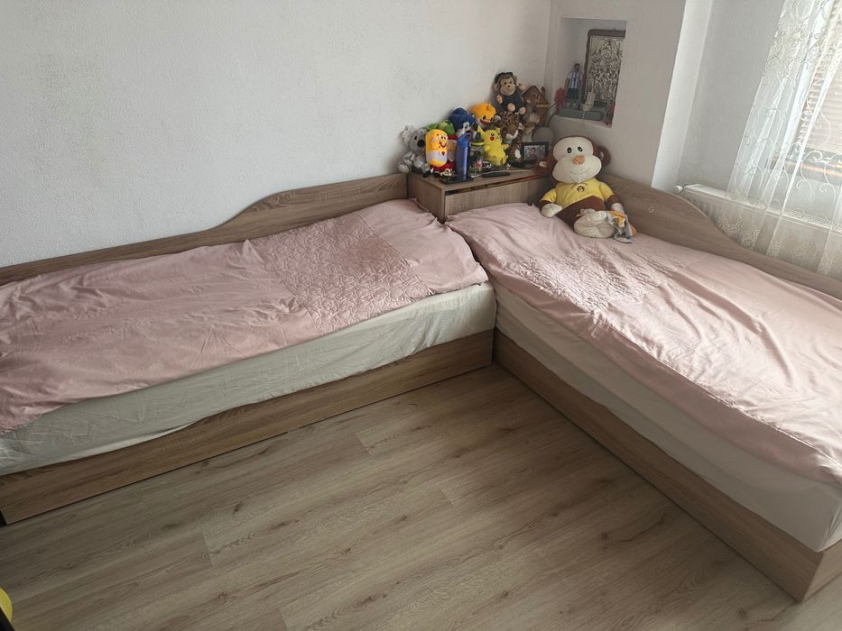 Ъглови легла с повдигащ механизъм