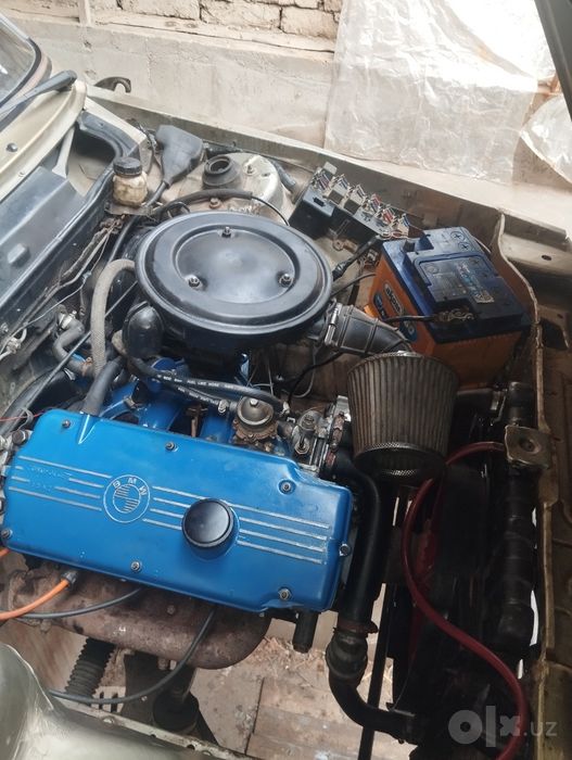 BMW e21 316 sotiladi.