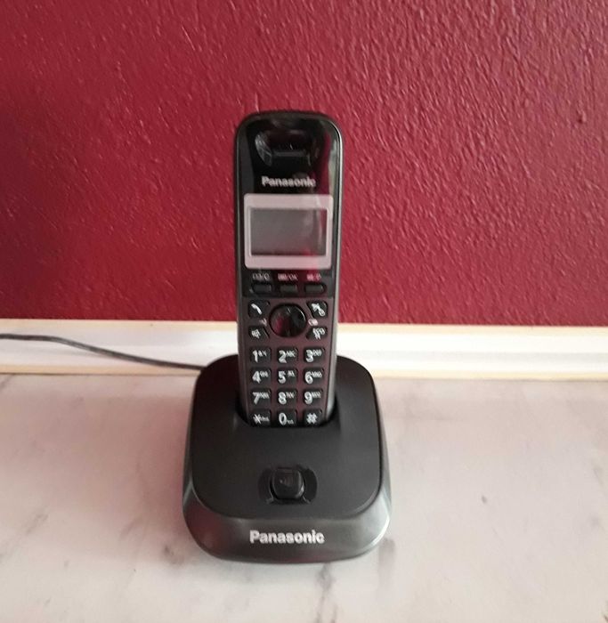 Безжичен телефон Panasonic KX-TG2511FXT