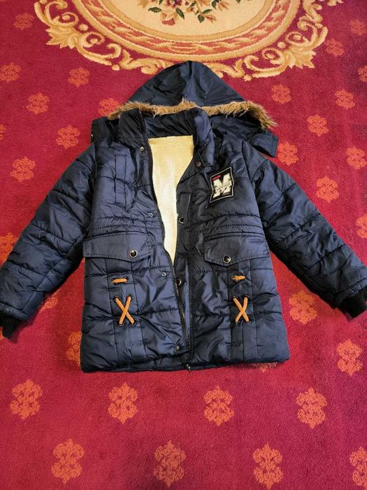 Детский қишки иссиқ ичи мехли курткача тезда сотилади