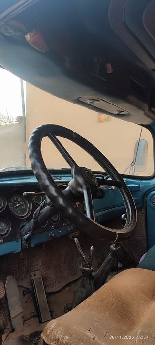 ZIL 130 ishlab yurgan