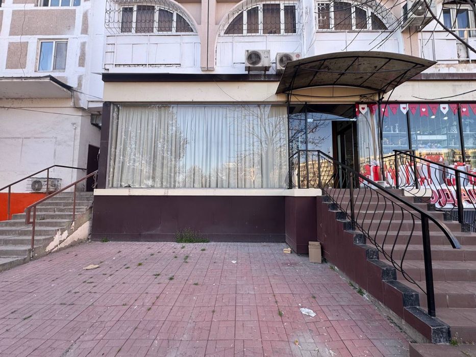 Аренда под:Офис,Бутик,Магазин и т.д. Ор:Айбек метро Вдоль дороги