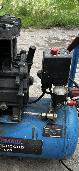 Продам промышленный компрессор