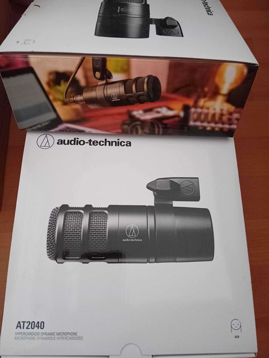 Микрофон Audio-Technica AT2040 Hypercardioid + Рамо за микрофон