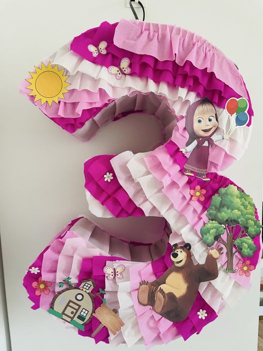 Маша и мечока пинята