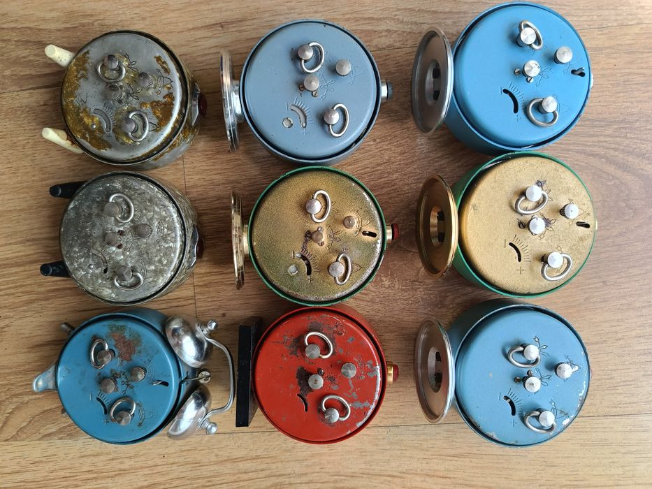 Различни будилници Слава