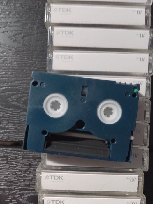 Lot 12 casete MiniDV TDK DVM60 – stare impecabilă