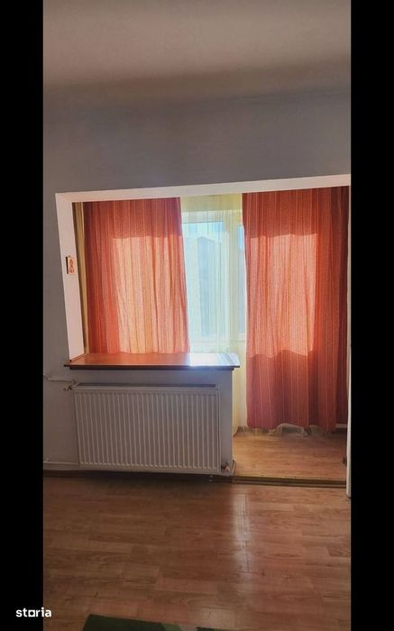 Garsonieră de închiriat, balcon și mobilată