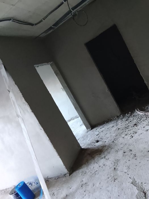 Executam tencuiala mecanizata sau finisaje complete