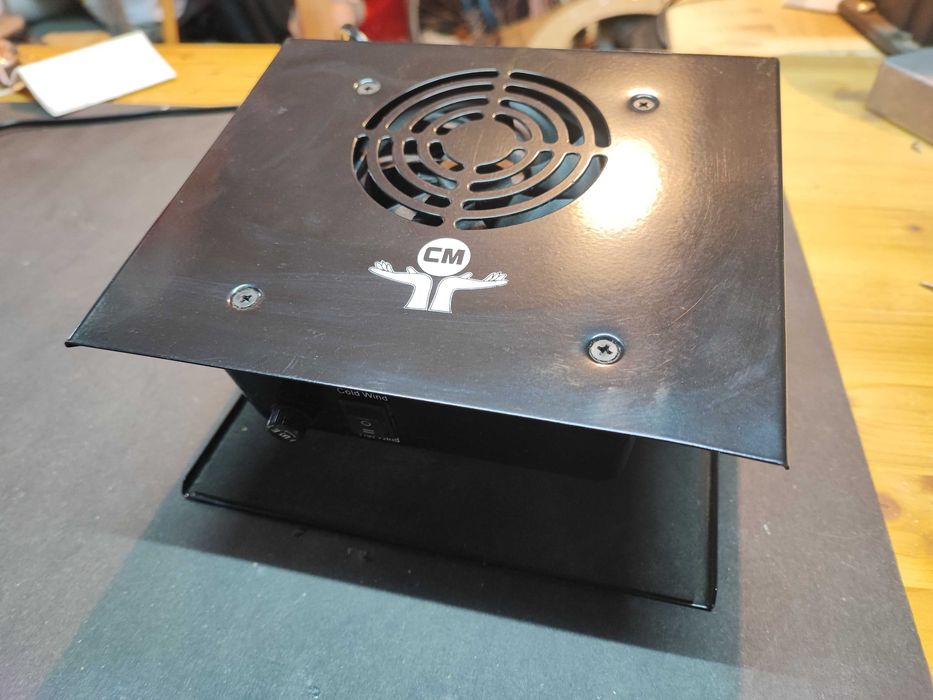 uscator unghii semiprofesional cu ventilatie calda/rece