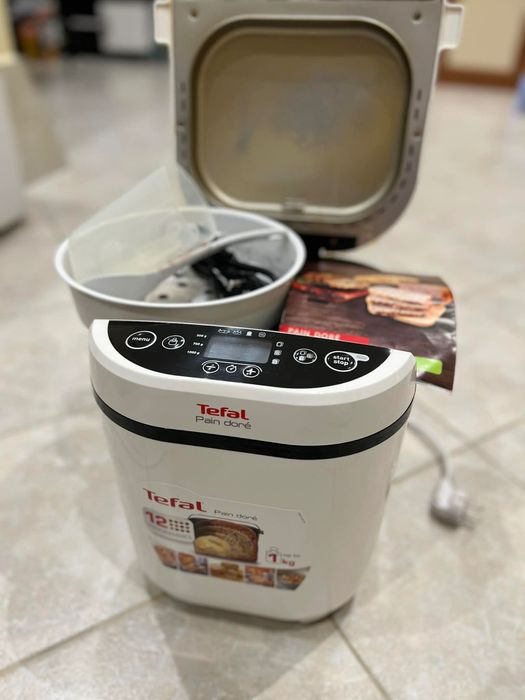 Продавам хлебопекарна Tefal Pain Doré – Simply Bread.