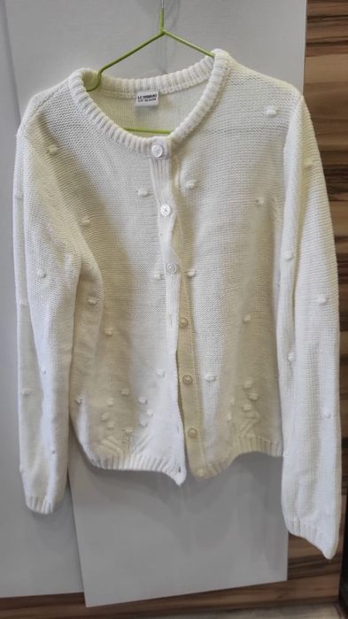 Продам кофточку в школу