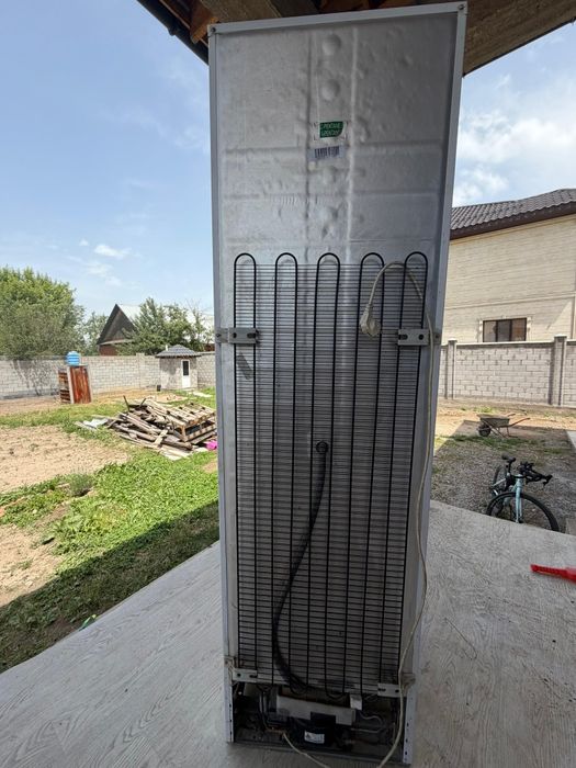 Холодильник Beko.