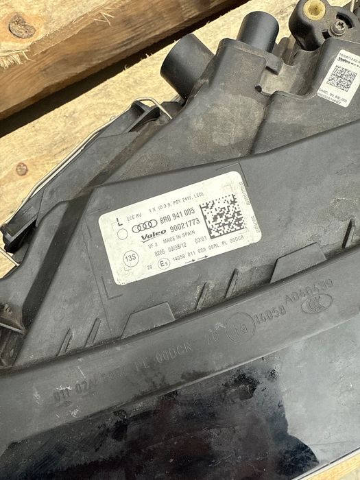 Far stanga fata AUDI Q5 II FYB 2016 - > 8r0941005