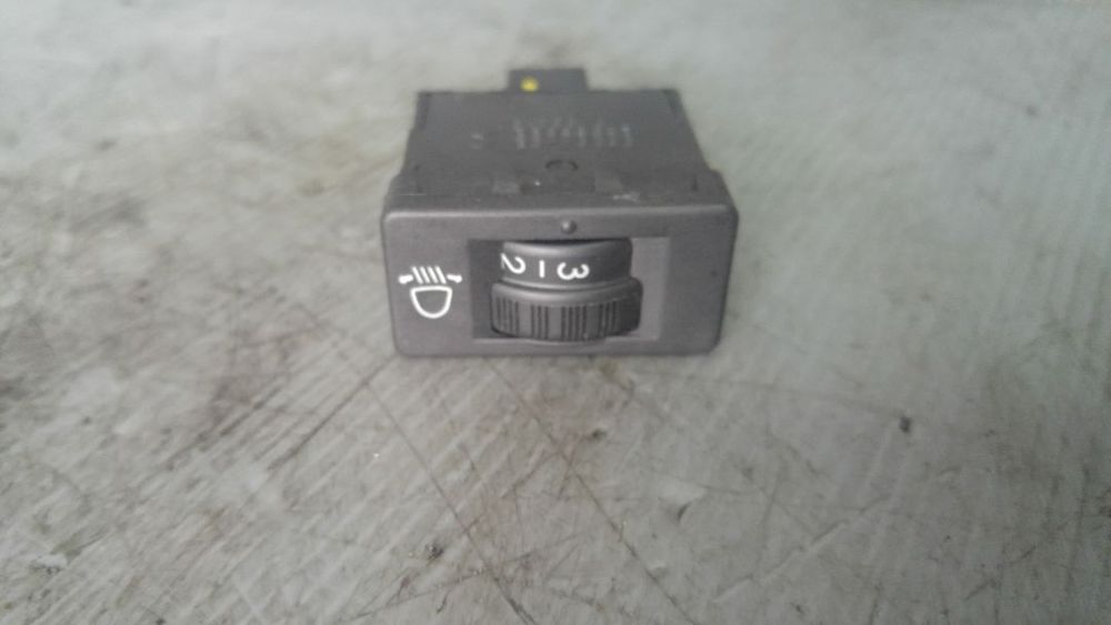 buton reglaj faruri peugeot 207