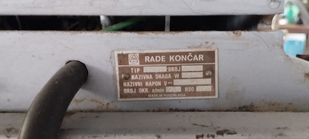 Нож для резки древо, трикотаж и т.д...