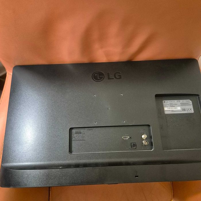 Vand TV Monitor LG diagonala 60 cm perfect pt bucatarie