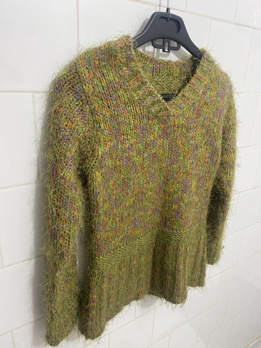 Pulover tricotat pufos verde multicolor cu decolteu În V