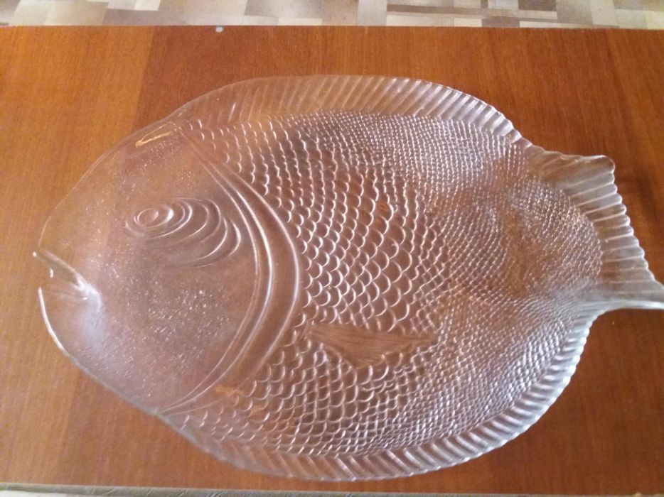 Продаю вазы и блюдо