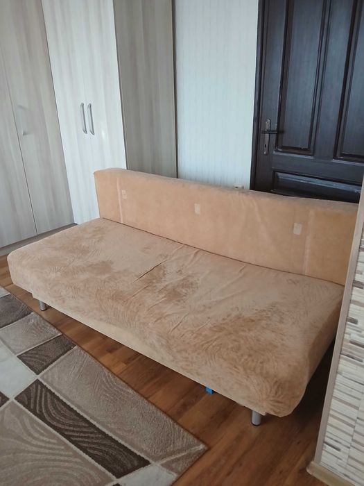 Разтегателен диван